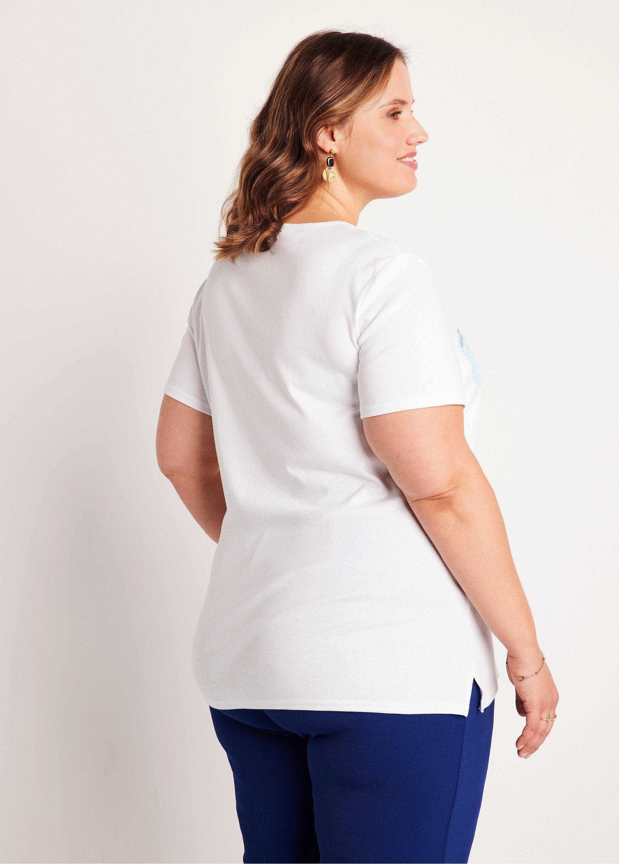 Camiseta_longa_estampada_BRANCO_DO1_curvy