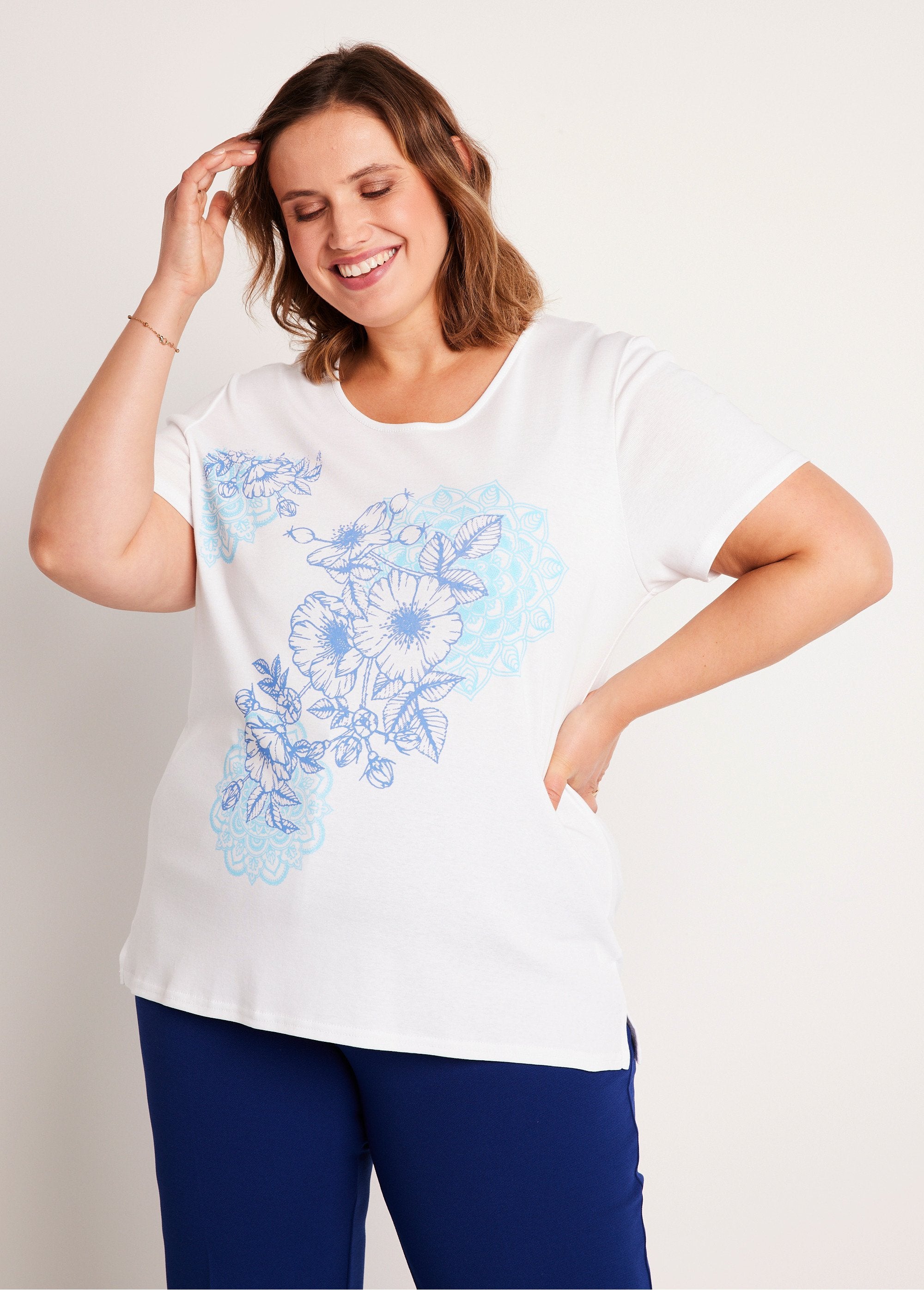 Camiseta_longa_estampada_BRANCO_FA1_curvy