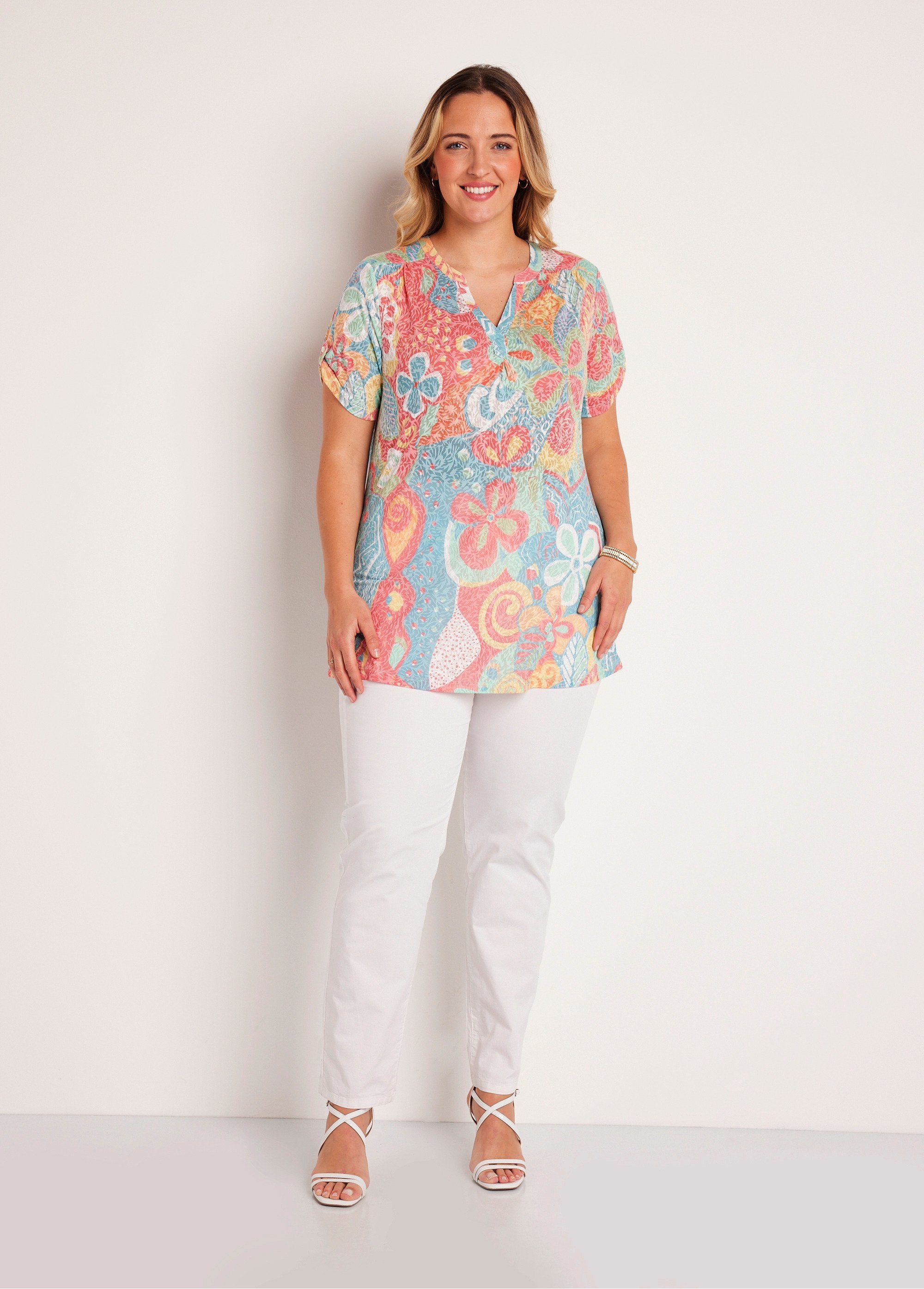 Camiseta_longa_solta_floral_de_manga_curta_Multicolorido_SF1_curvy