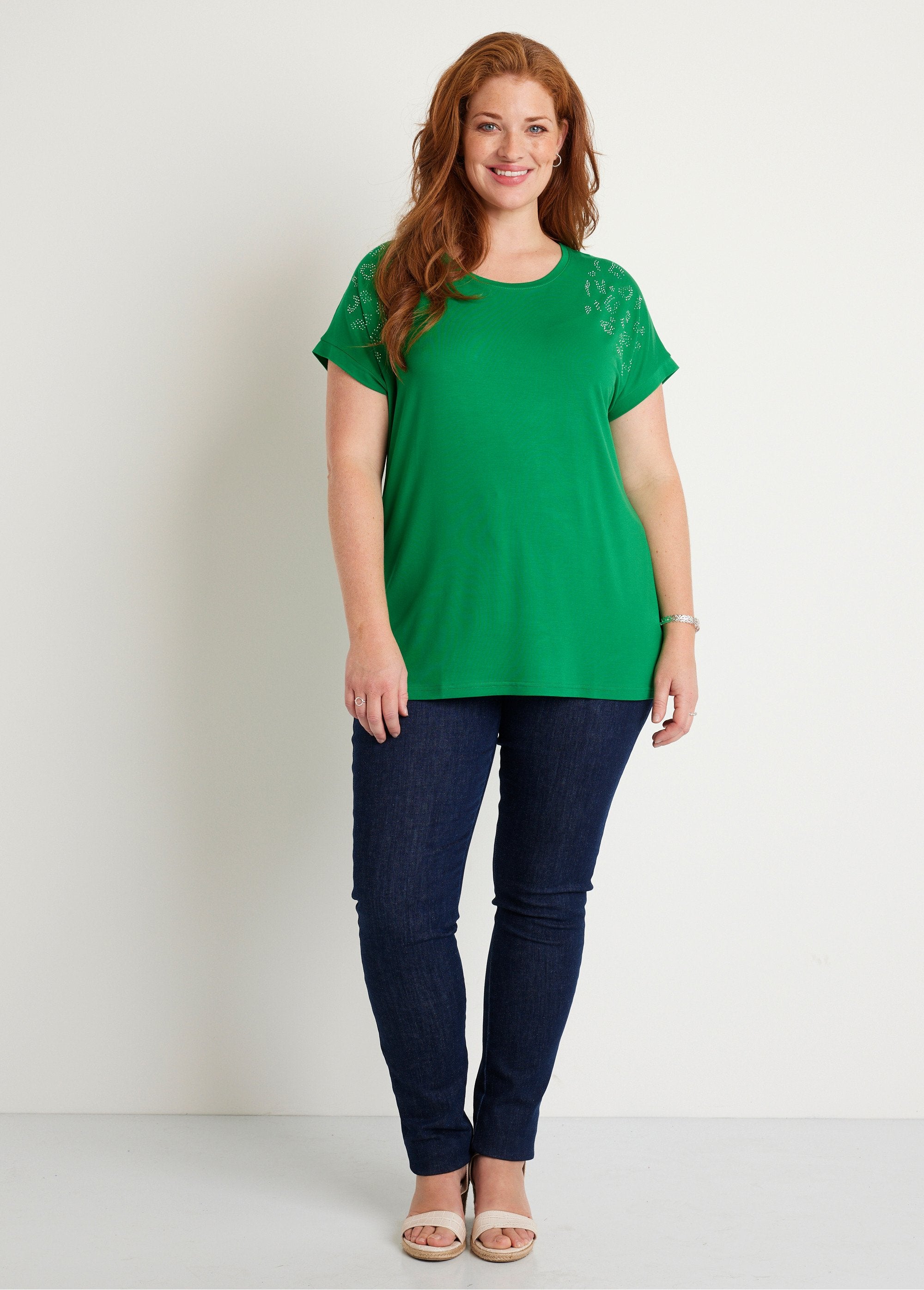 Camiseta_longa_lisa_de_manga_curta_VERDE_SF1_curvy