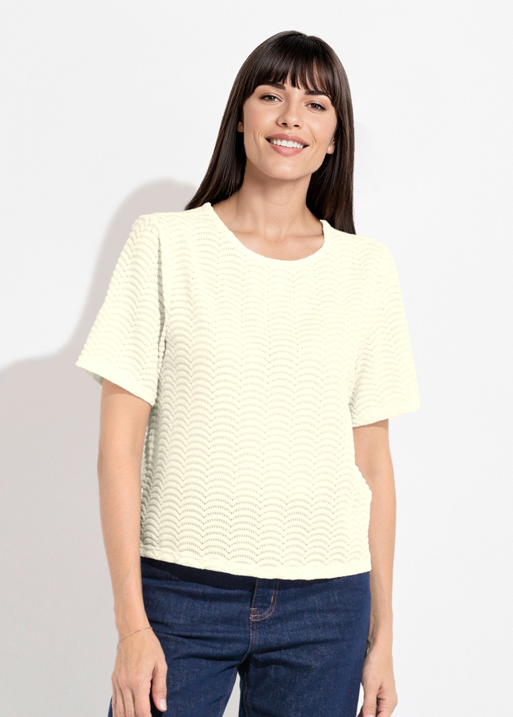 Camiseta_de_malha_com_padrão_de_escamas_em_relevo_Beige_FA1_slim