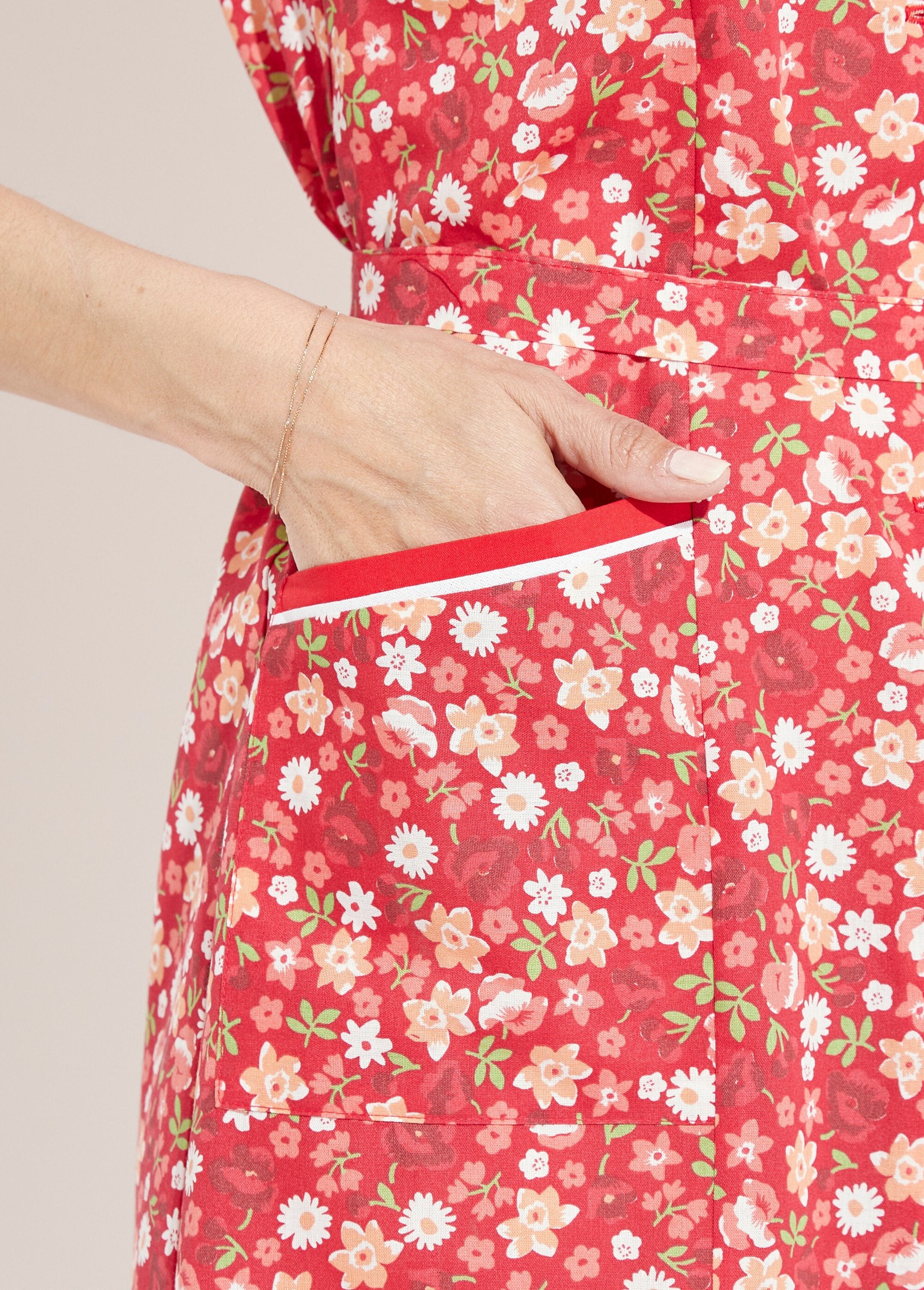 Avental_sem_mangas_com_botões_e_estampa_floral_Rouge_DE3_slim