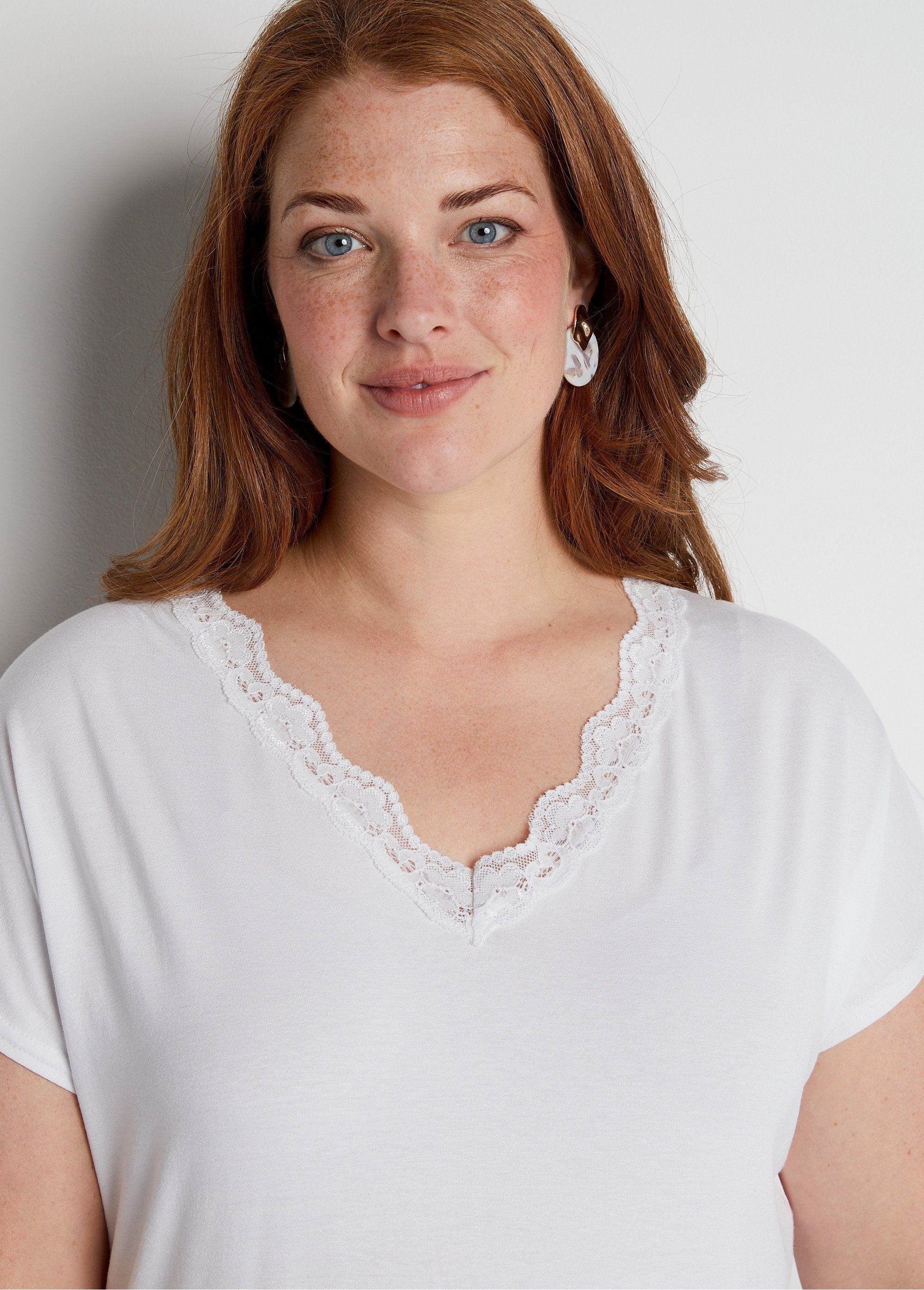 T-shirt_curta_em_renda_stretch_BRANCO_DE1_curvy