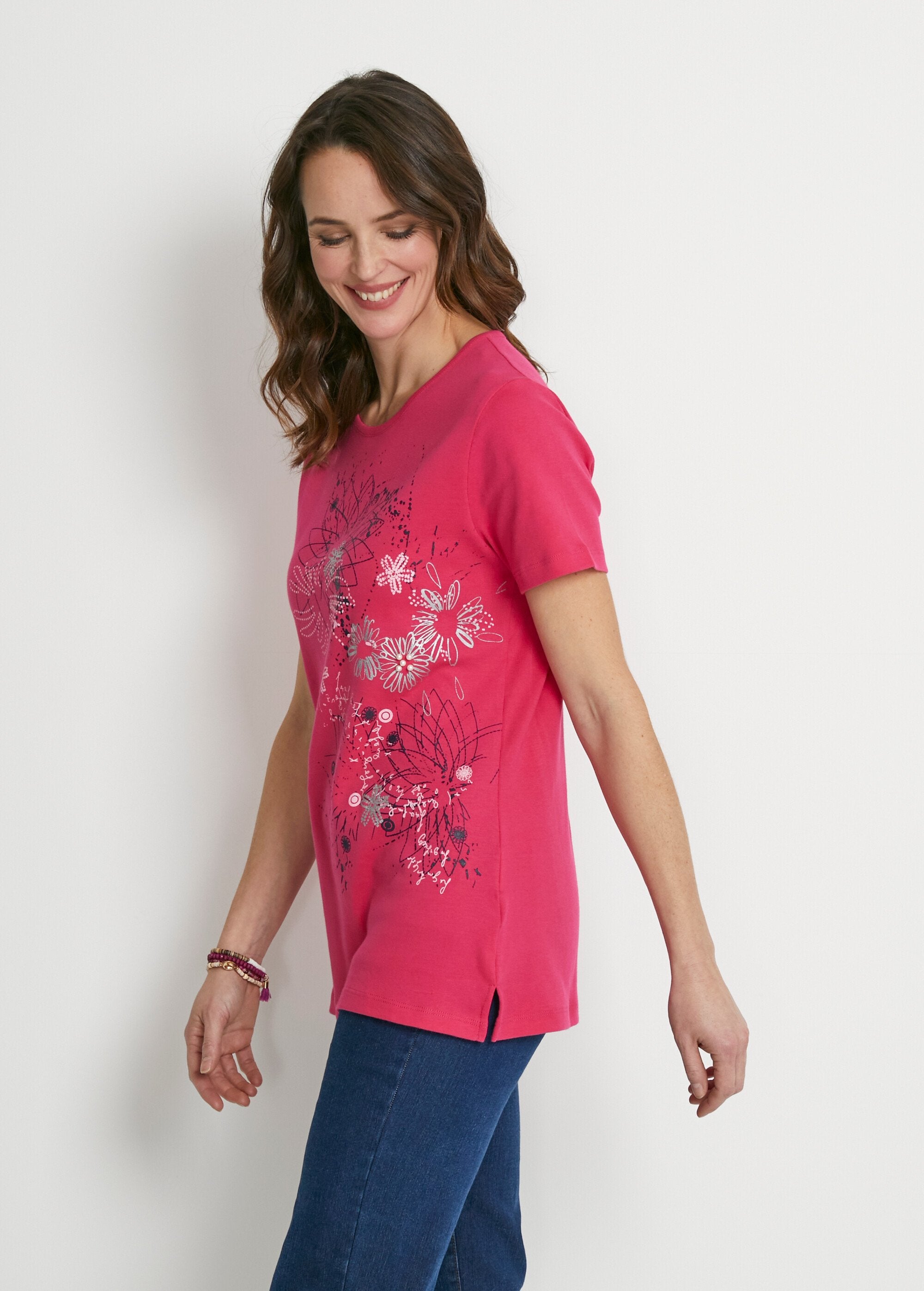 T-shirt_longa_com_estampa_floral_e_fendas_laterais_Fúcsia_DR1_slim