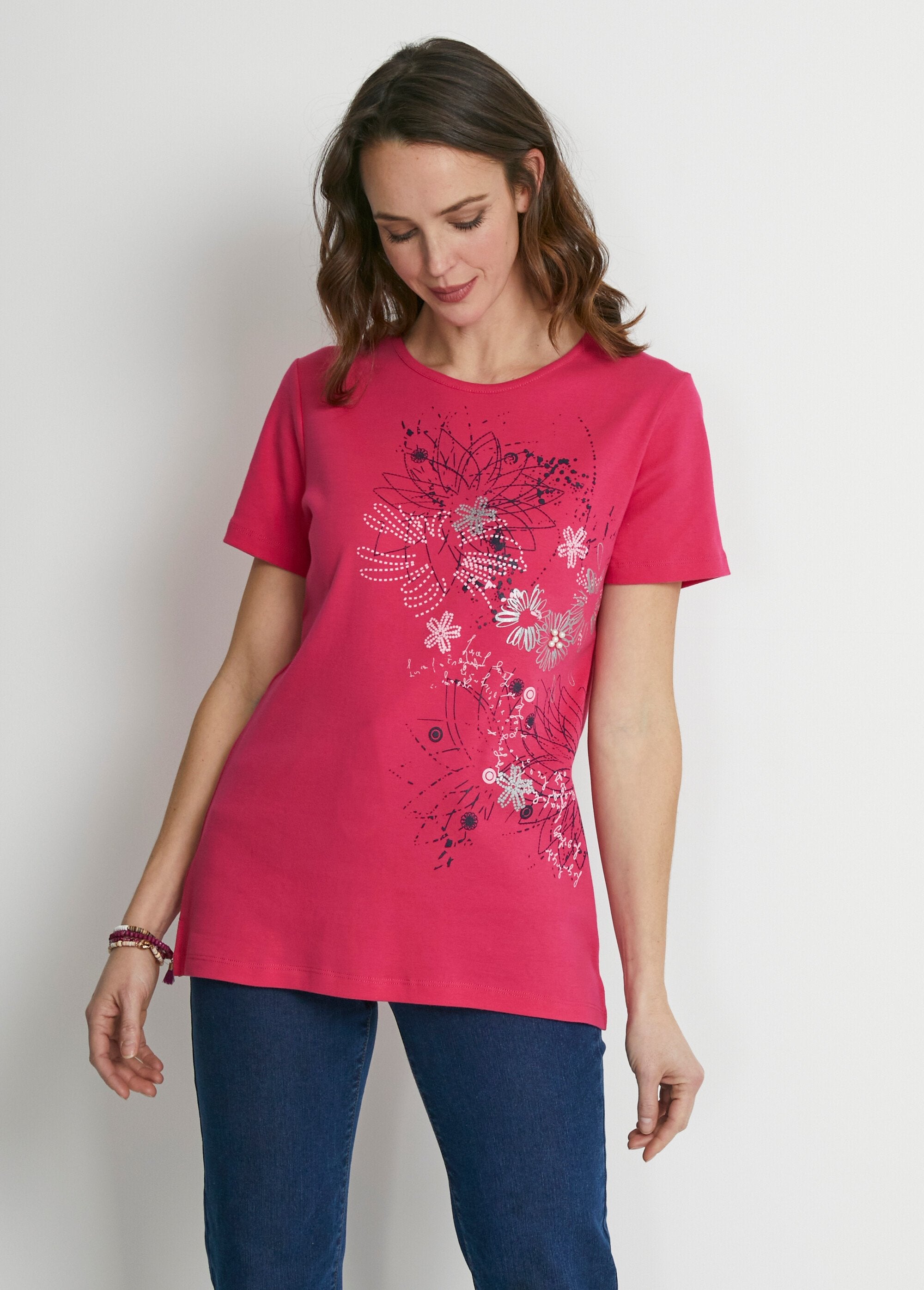 T-shirt_longa_com_estampa_floral_e_fendas_laterais_Fúcsia_FA1_slim