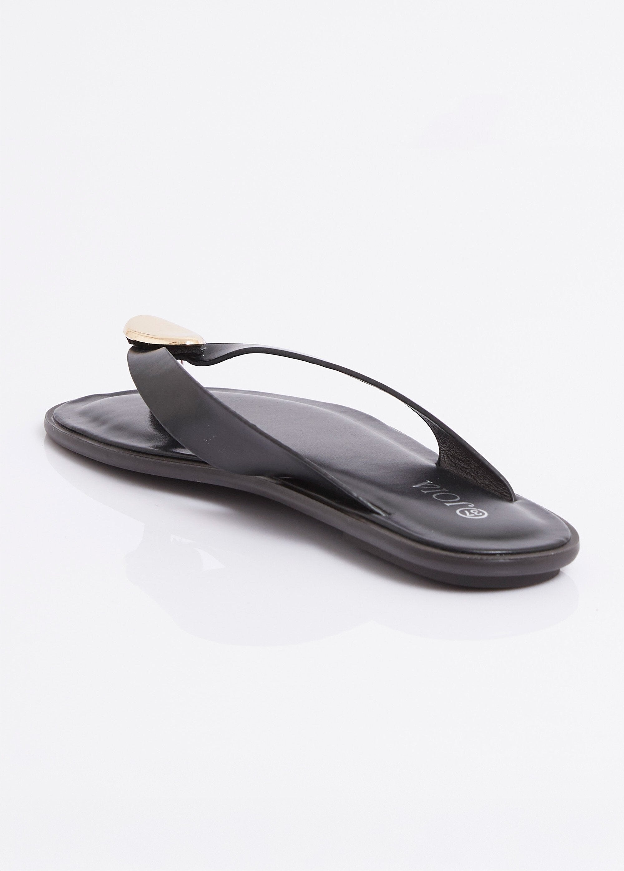 Tongs_simili_cuir,_détail_bijou_métal_Noir_DO1_slim