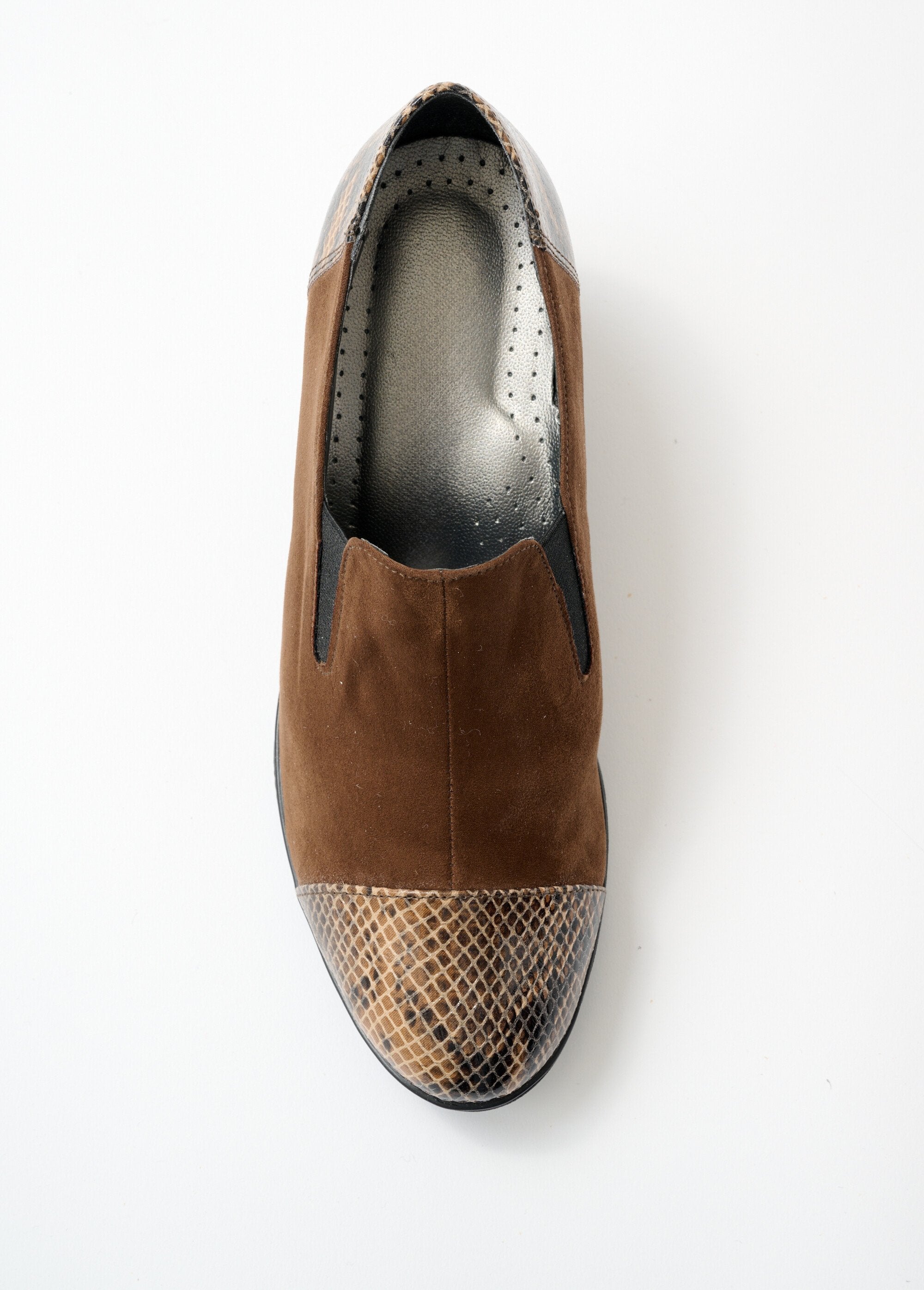 Mocassins_de_cunha_com_largura_de_conforto_elástico_MARROM_OV1_slim