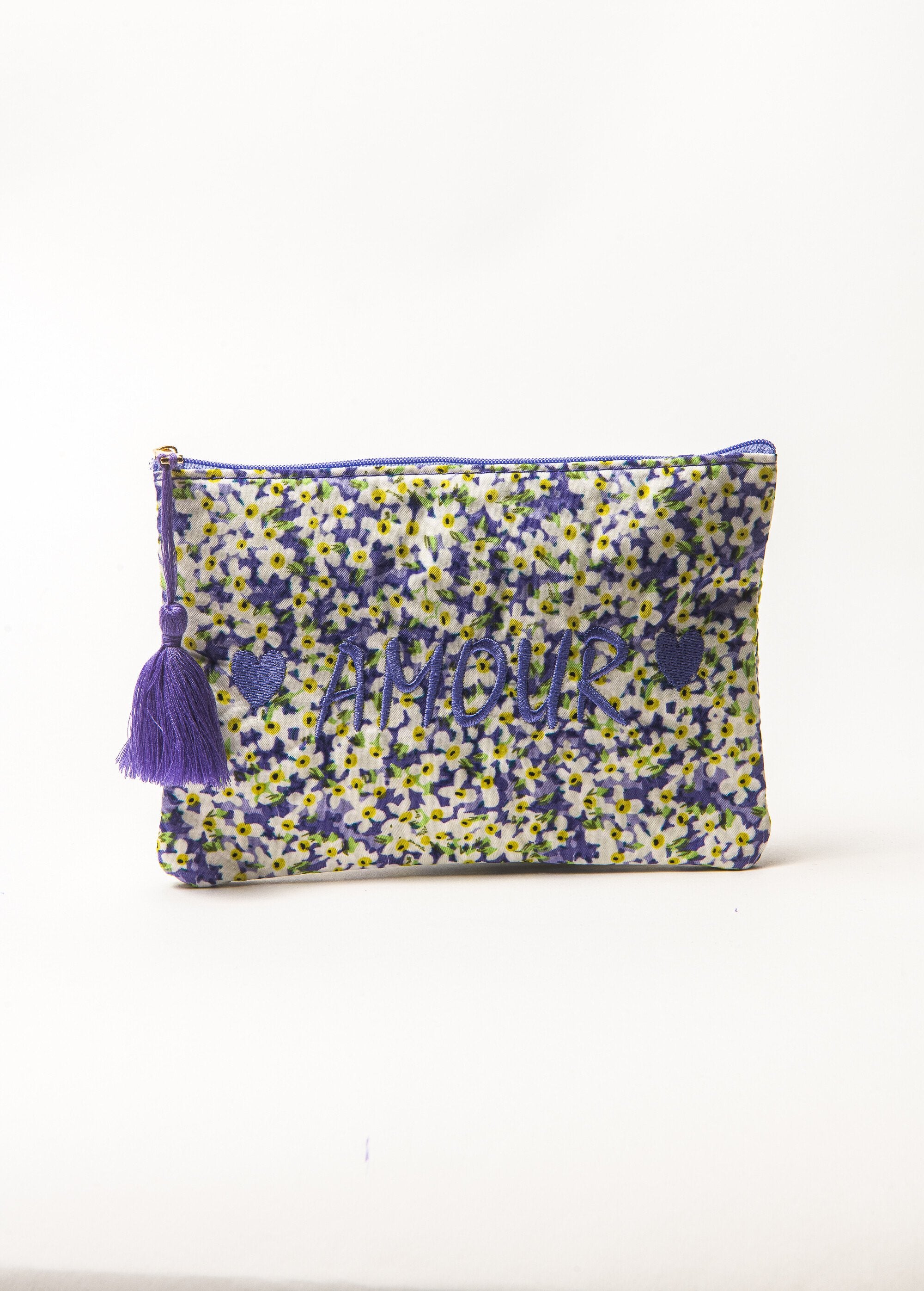 Porta-lápis_com_estampado_floral_e_mensagem_Violet_imprime_FA1_slim