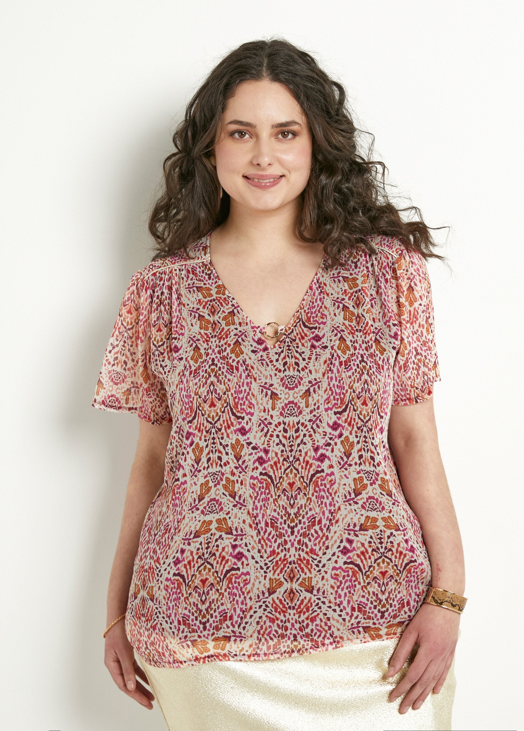 Túnica_comprida_com_decote_em_V_em_voile_com_estampado_étnico_Rose_et_blanc_FA1_curvy