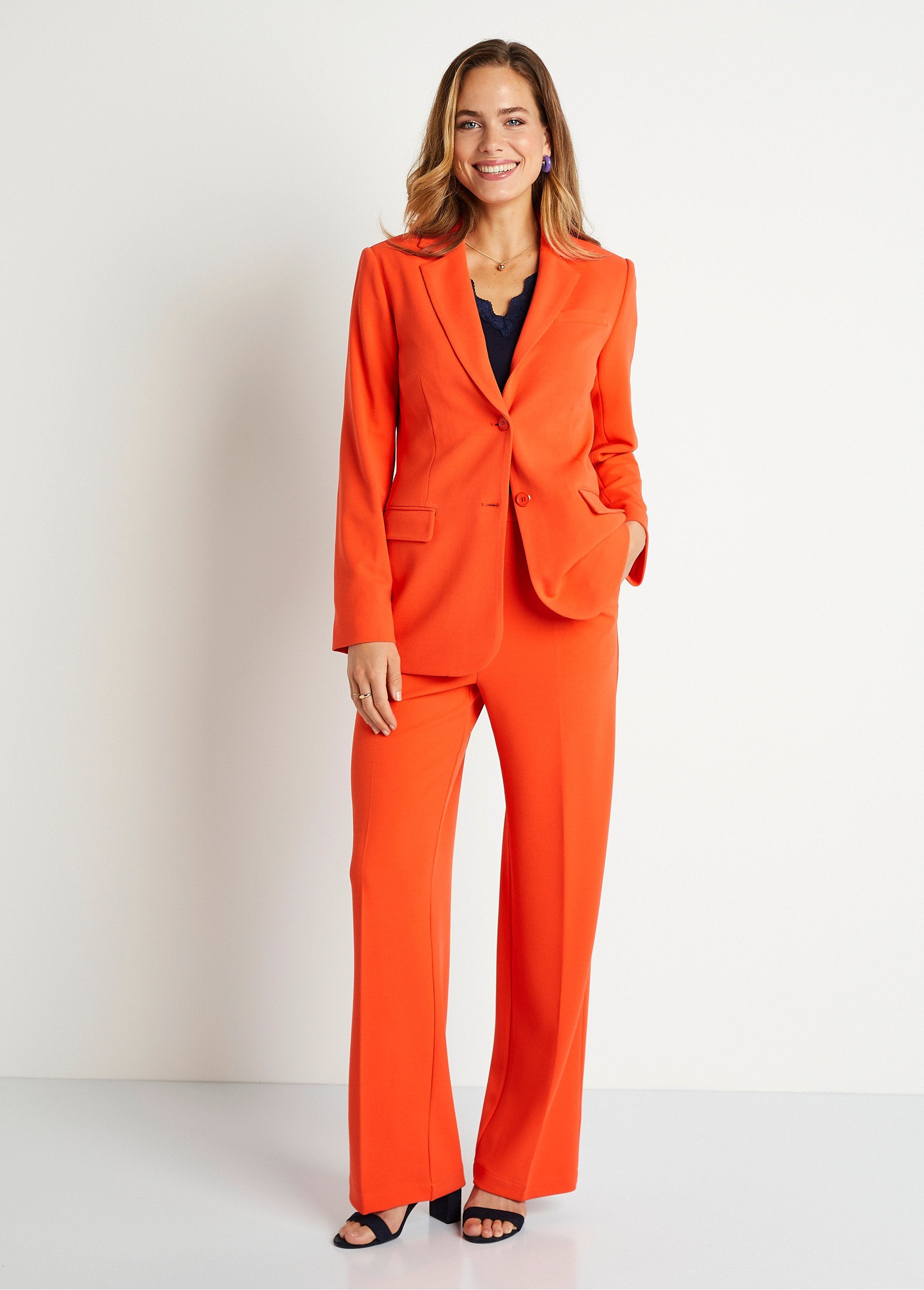 Jaqueta_blazer_de_malha_lisa_com_corte_reto_LARANJA_SF1_slim