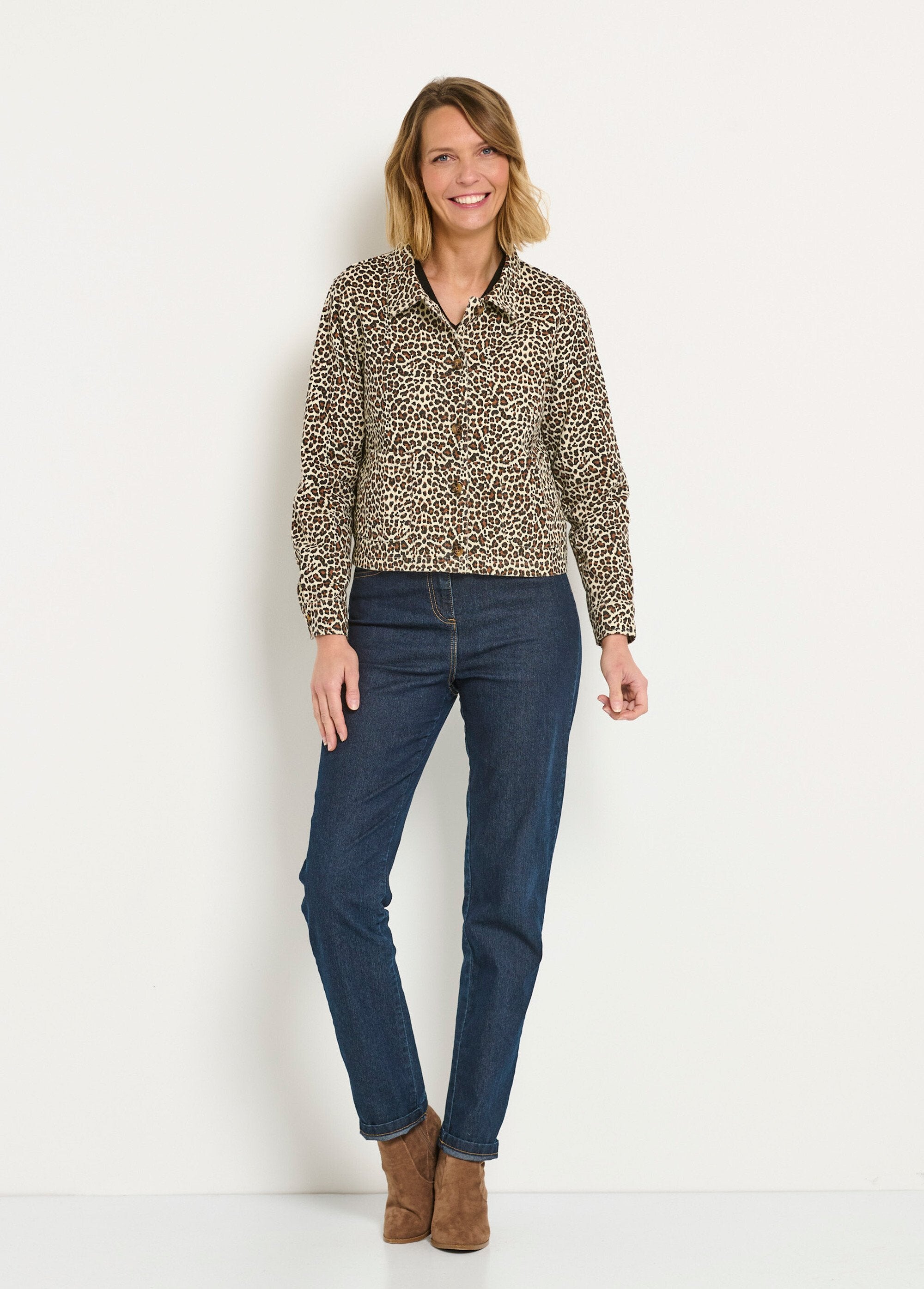 Casaco_curto_em_lona_com_estampado_de_leopardo_Leopard_SF1_slim