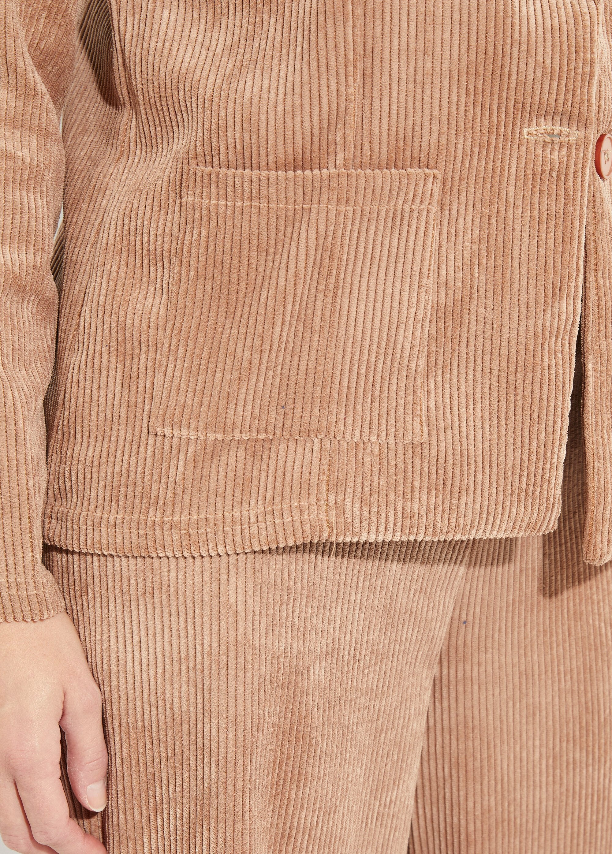 Veste_velours_grosses_cotes,_col_tailleur_Camel_DE2_slim